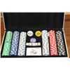 Image 2 : TWO TOY GUNS AND CASED POKER SET