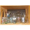 Image 2 : SHELF LOT OF COKE AND 7-UP GLASSES MUGS AND VASES
