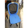 Image 1 : BLUE OFFICE CHAIR