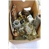 Image 1 : BOX OF COLLECTIBLE METAL WARE ETC