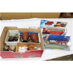 BOX OF COLLECIBLE ITEMS