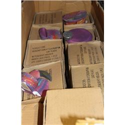 BOX OF TEALIGHT HOLDERS