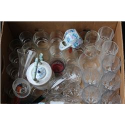 LOT OF GLASSWARE INCLUDING CRYSTAL GLASSES