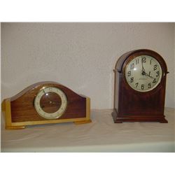 2 Wooden Mantle Clocks