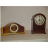 Image 1 : 2 Wooden Mantle Clocks