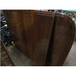 Oak Dining Room Table - 52" x 44" 6 Legs - Two 9" Leaves - one leg base damaged