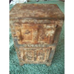 Rare Cast Iron 5 x 3 x 2.5" Salesman's Sample Alaska Icebox