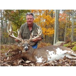 Whitetail hunt for one in Fayetteville, PA (4 days)