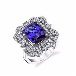 8 Carat Tanzanite & Diamond Ring, Set in 18 Karat Gold