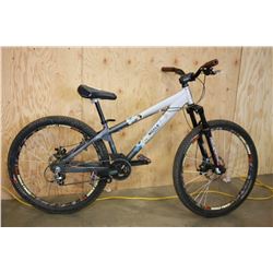 NORCO 125 EIGHT SPEED DIRT JUMPER WITH DUAL DISC BRAKES