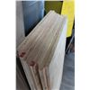 Image 2 : LOT OF 4 X 2 PLYWOOD BOARDS