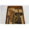 Image 2 : VINTAGE CAR TOOLS