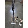 Image 3 : INDUSTRIAL PIPE LAMP AND EDISON LIGHT BULB