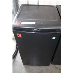 DANBY DESIGNER MATTE BLACK BAR FRIDGE