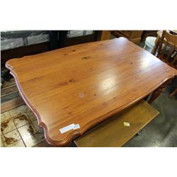 MAPLE DINING TABLE