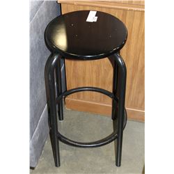 BLACK METAL BARSTOOL
