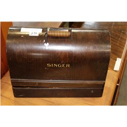 VINTAGE 1929 PORTABLE SINGER SEWING MACHINE OWNERS MANUAL AND PARTS