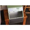 Image 2 : METAL BREADBOX