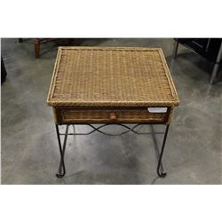 WICKER 1-DRAWER ENDTABLE