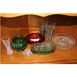 SHELF LOT OF CRYSTAL AND VINTAGE COLORED GLASSWARE