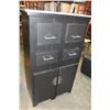 Image 1 : CUSTOM BUILT PINE BACK PAINTED CABINET