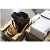 Image 2 : BOX OF WICKER BASKETS AND FABRIC ORGANIZER BOXES