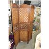 Image 1 : RATTAN ROOM DIVIDER