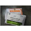 Image 1 : SERTAPEDIC AND MAINSTAYS NEW PILLOWS