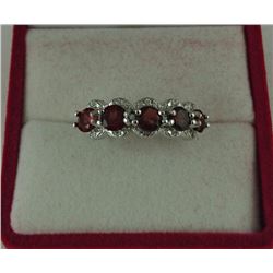 1.50CT GARNET & DIAMOND RING, 5 ROUND GARNETS & 2 DIAMONDS. INCLUDES $400 CERTIFICATE