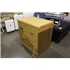 Image 2 : 2 DRAWER DRESSER