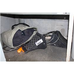 BAG WITH AIR MATTRESS AND 2 WHEEL LOCKS