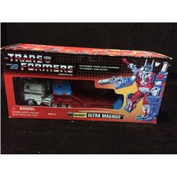 NEW IN BOX TRANSFORMERS AUTOBOT ULTRA MAGNUS COMMEMORATIVE SERIES 1