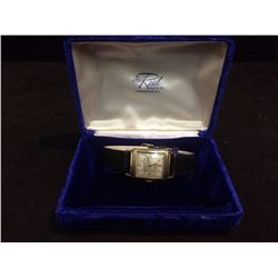 1940'S VERY RARE GOLD LECOULTRE WACH W/ A CAL 438 MOVEMENT IN ORIGINAL CASE