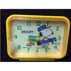 VINTAGE CITIZEN PEANUTS' SNOOPY & WOODSTOCK ALARM CLOCK
