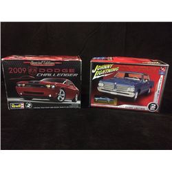 IN BOX CLASSIC 2009 DODGE CHALLENGER & JOHNNY LIGHTNING MODEL KIT CARS