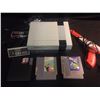 Image 1 : NINTENDO ENTERTAINMENT SYSTEM W/ CONTROLLERS, ZAPPER GUN & GAMES