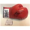 Image 1 : LARRY HOLMES SIGNED EVERLAST BOXING GLOVE (SCHWARTZ SPORTS COA)