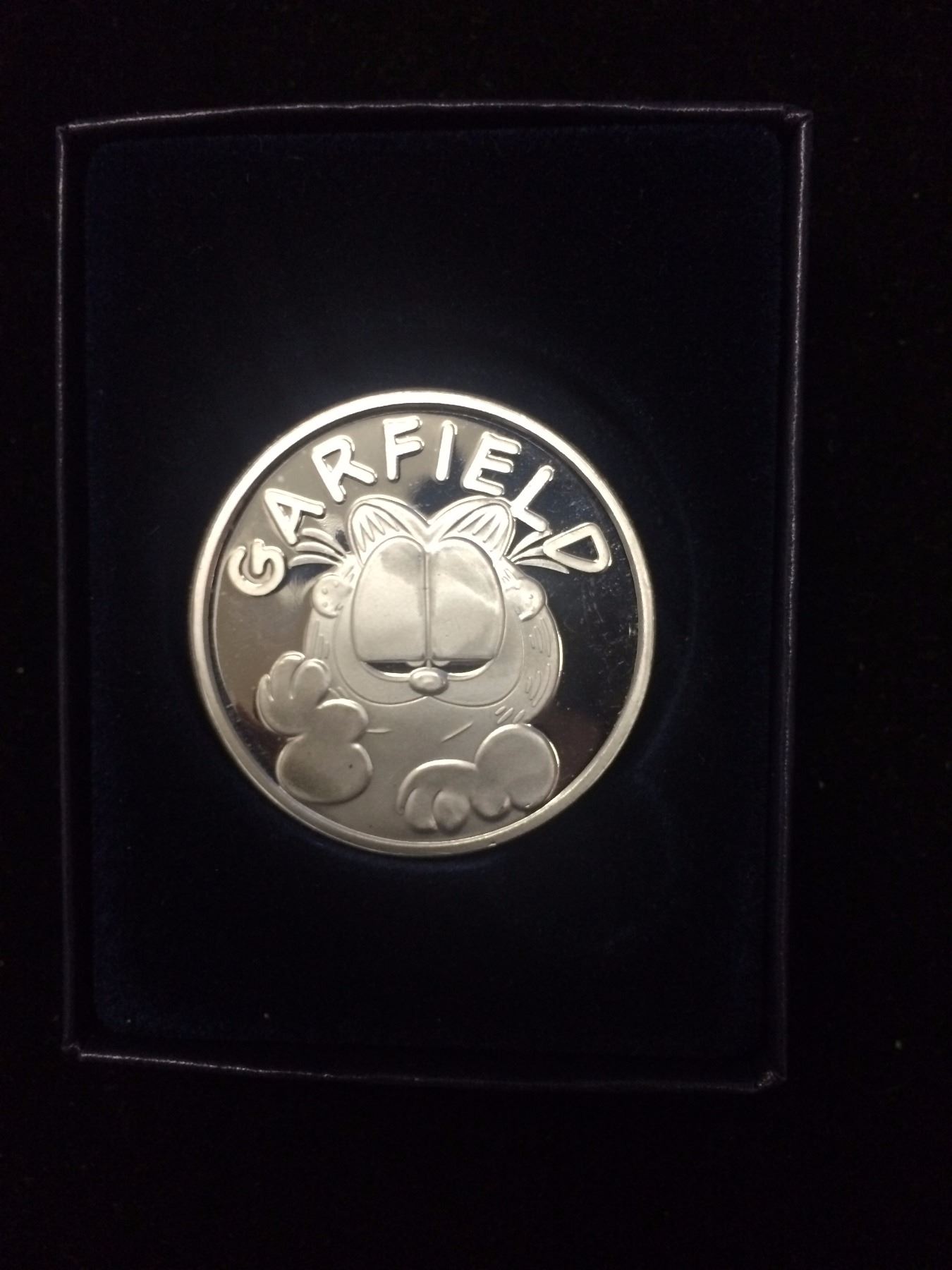 999 FINE SILVER ONE OUNCE GARFIELD COIN