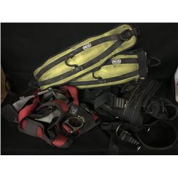 CLIMBING HARNESS' LOT