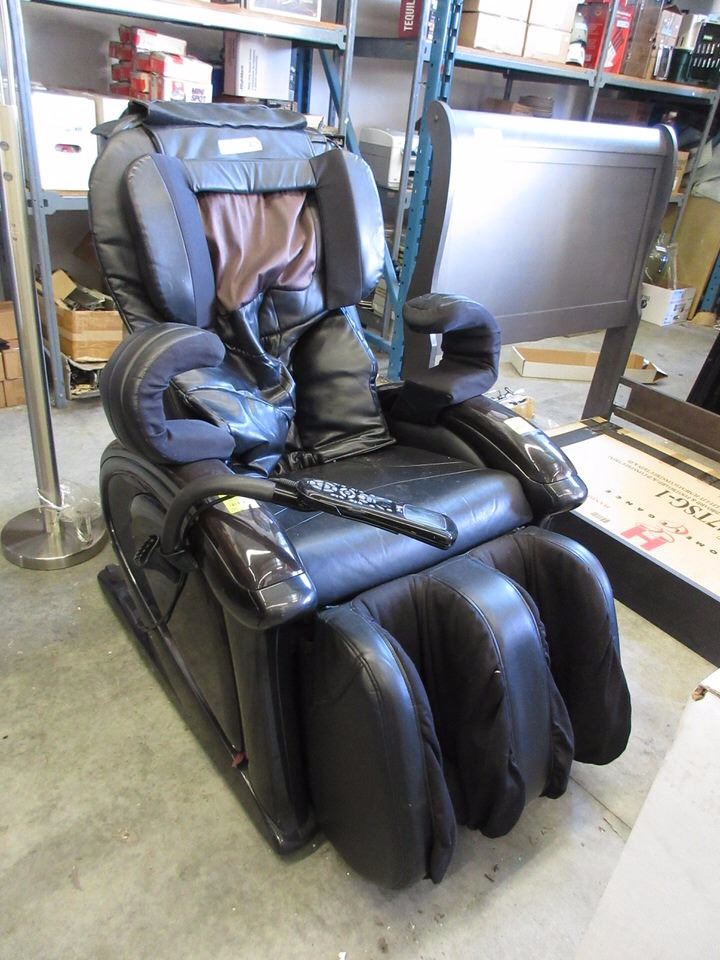 King Kong massage chair - store return