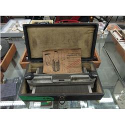 Vintage Mako Comformateur Tool