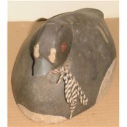 This is lot 109B the 3d duck - ceci est le lot 109B le canard en ronde-bosse