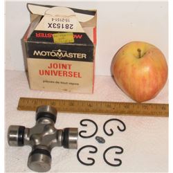 With box parts Universal Joint 28153X Canadian Tire #15-2151-4  Joint Universel avec boite + parties