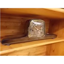 VINTAGE MANTLE CLOCK