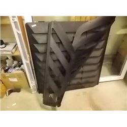 BACK WINDOW GUARD - 3PC