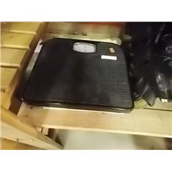 BATHROOM SCALE