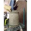 Image 1 : VINTAGE METAL GAS CAN