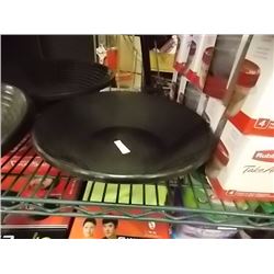 NEW GOLD PAN - ESTWING - BLACK PLASTIC - MED