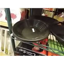 NEW GOLD PAN - ESTWING - BLACK PLASTIC - SMALL