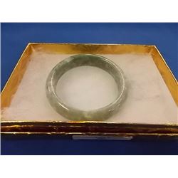 BRACELET - SOLID MOSS IN SNOW JADE BANGLE - NEW IN BOX - RETAIL ESTIMATE $350